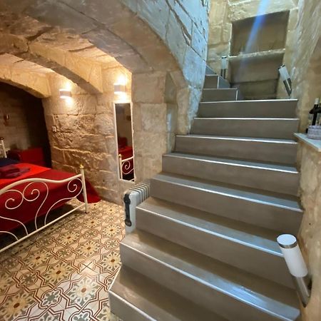 Malta'S Naughtiest Cabaret Appartement Il-Furjana Buitenkant foto