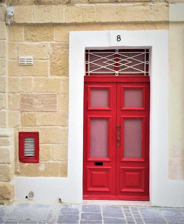 Malta'S Naughtiest Cabaret Appartement Il-Furjana Buitenkant foto